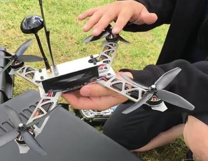 3D打印無人機來啦如今，3D打印技術(shù)正“無孔不入”地滲透到人們的生活中，3D打印機幾乎可應(yīng)用于市場各細(xì)分行業(yè)。在無人機制造領(lǐng)域中，相對傳統(tǒng)制造，3D打印無人機有著不可比擬的優(yōu)勢，3D打印機正以自身獨特(圖1)